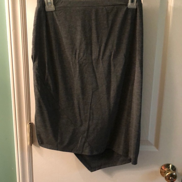 NEVERWORN gray skirt - Picture 4 of 4